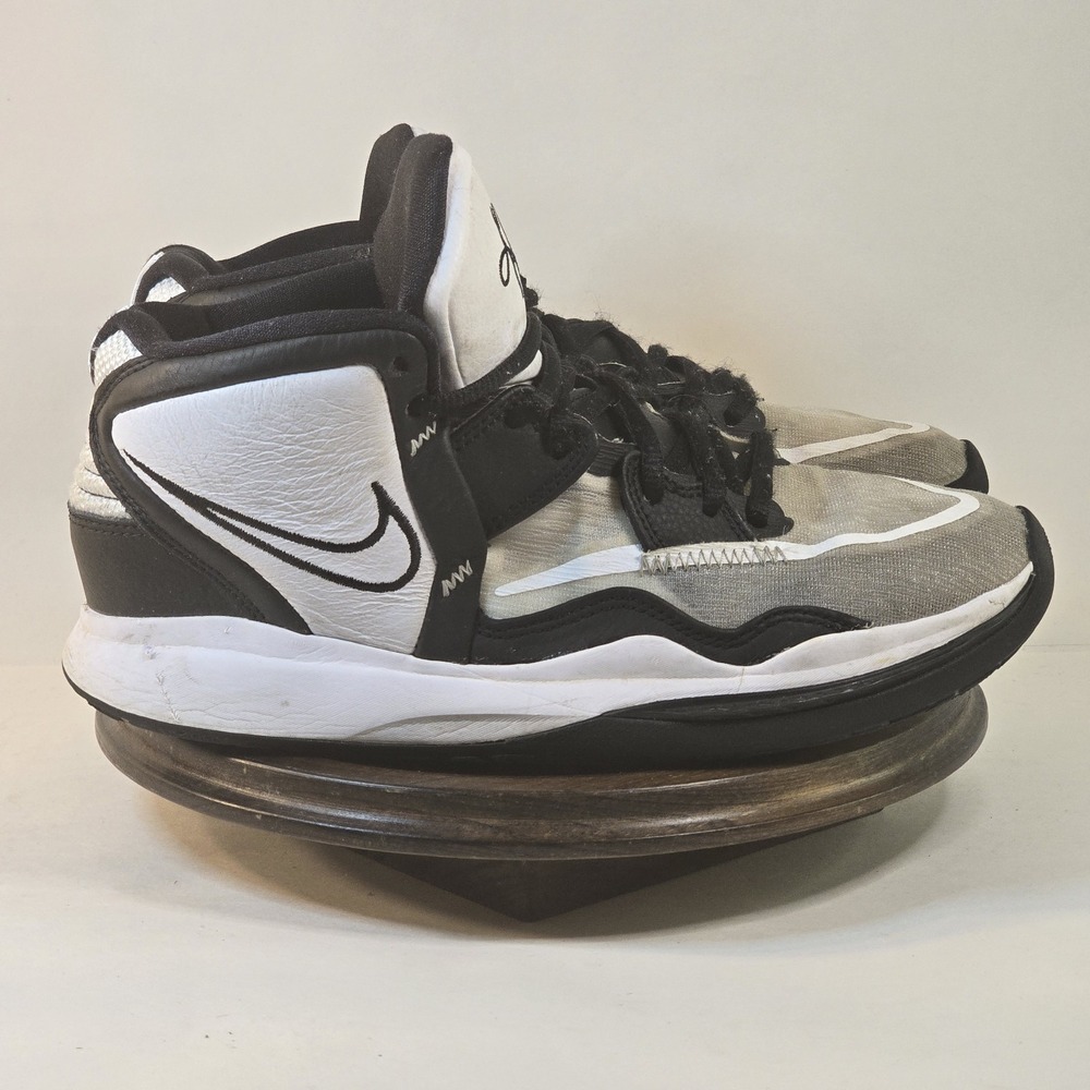 🔆SOLD🔆Nike Black and White Athletic Shoes
